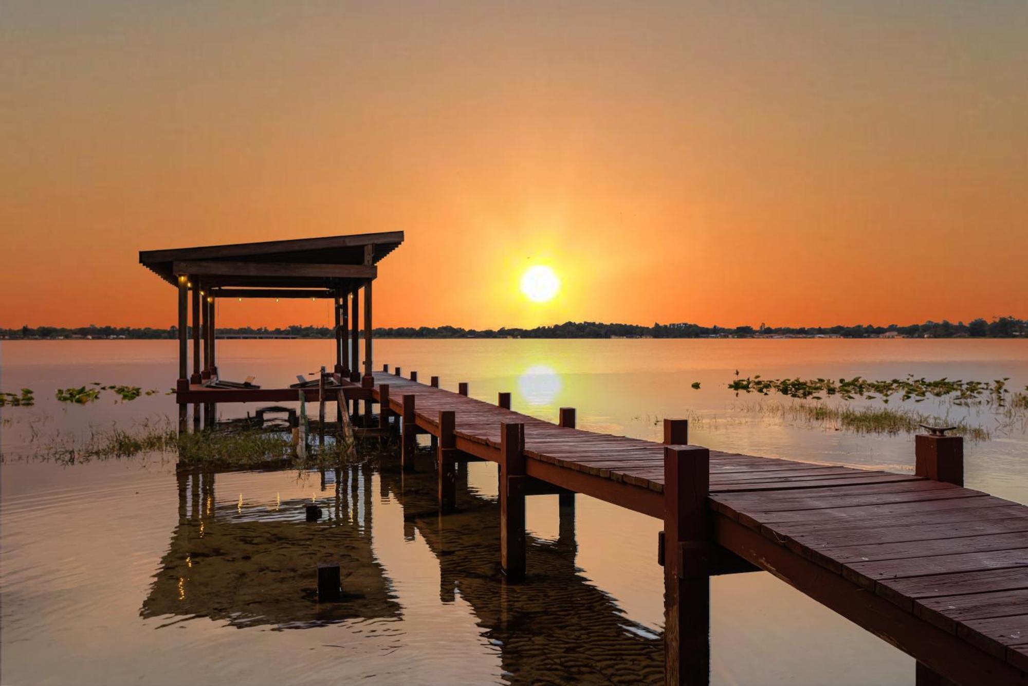 Spacious Lakefront House With Pool, Hottub, & Boating 奥兰多 外观 照片